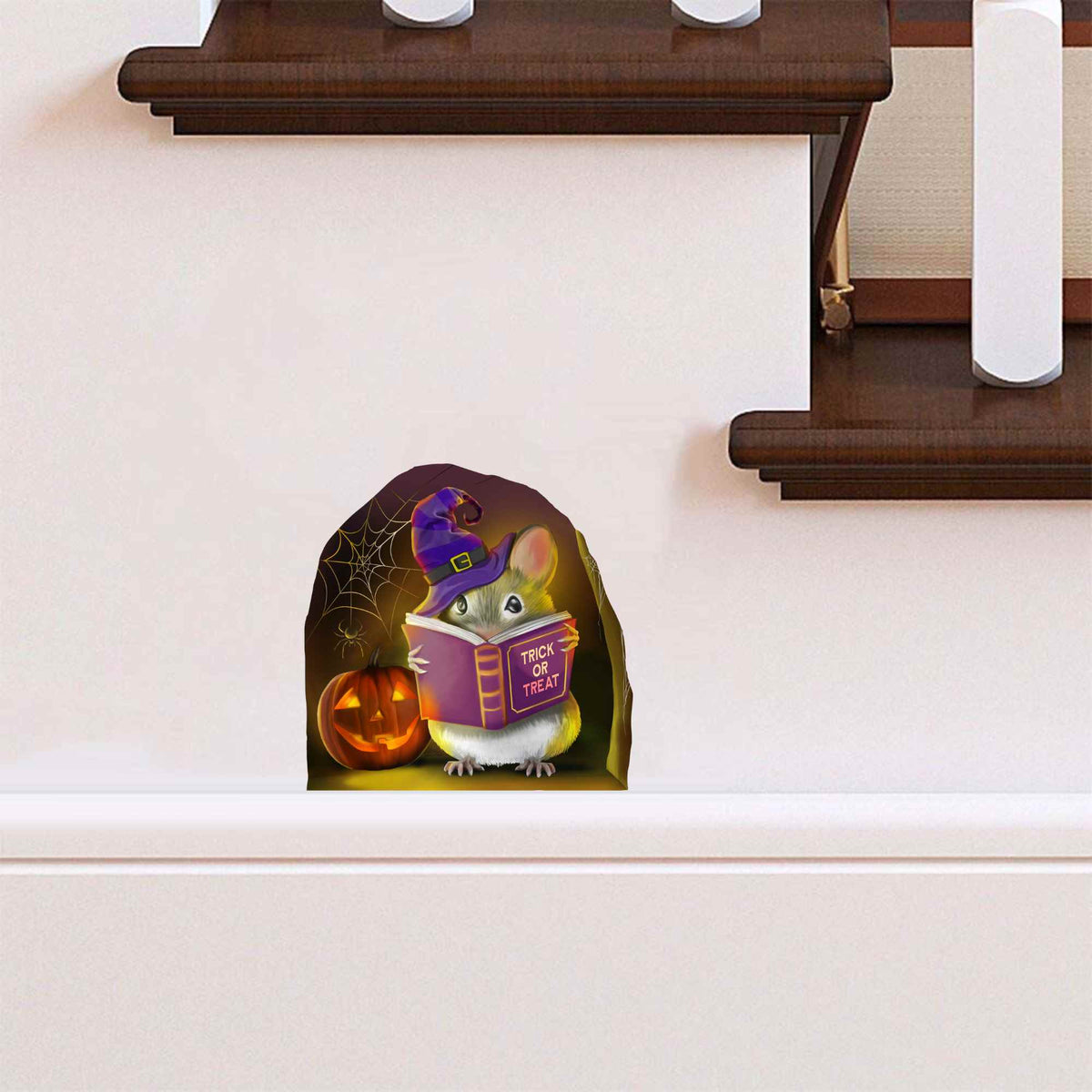 Halloween mouse wall sticker in kids room
